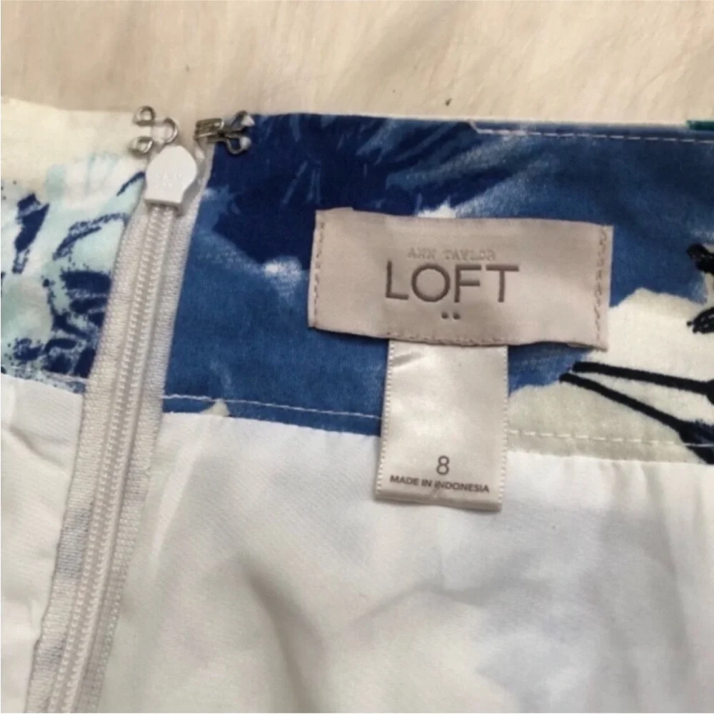 LOFT Floral Miniskirt - Picture 4 of 5